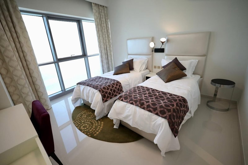 Waterfront 2 Bed Apartment Sleeps 4 With Parking, Lusail, Qatar