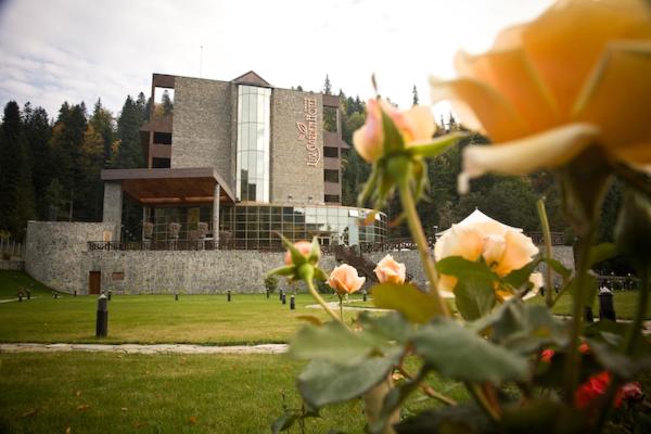 Lux Garden Hotel, Rumanía