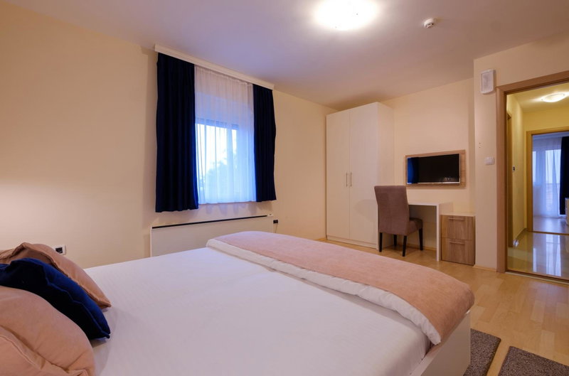 Airport Hotel Garni, Zemun, Сербия