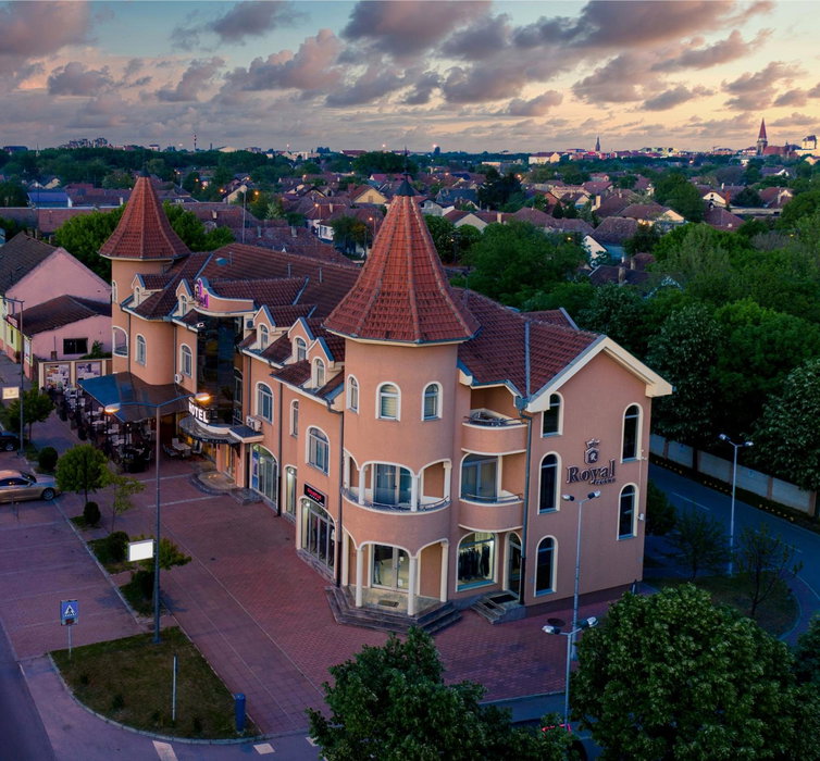 Garni Hotel Royal Crown, Subotica, Serbie