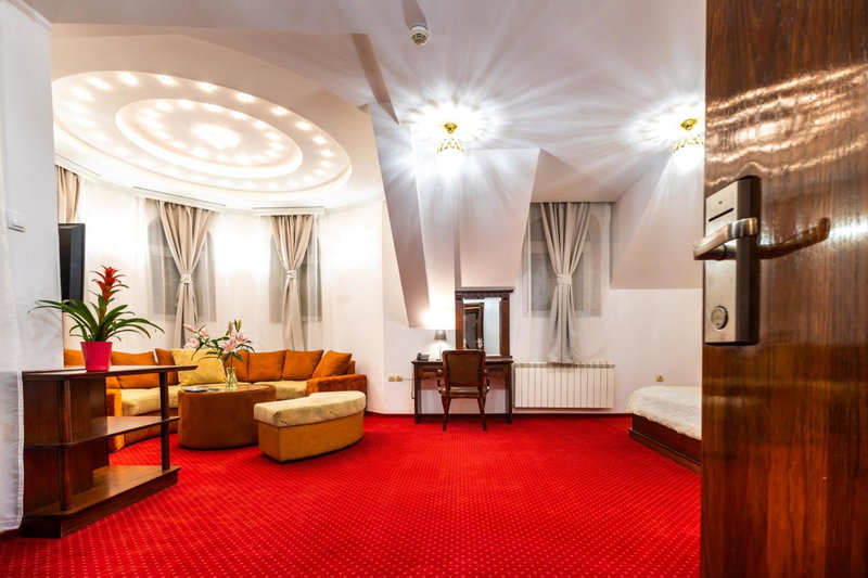 Garni Hotel Royal Crown, Subotica, Serbie