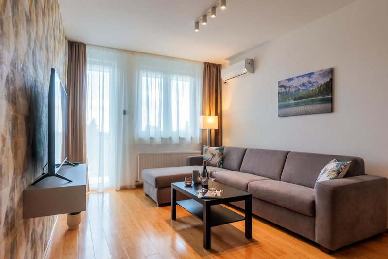TESLA Residence Subotica, Subotica, Serbie