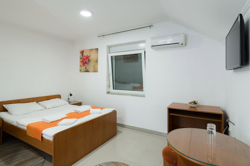 Rooms Gat, Subotica, Serbie