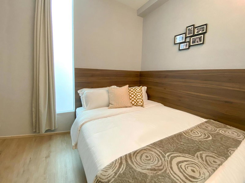 ST Signature Bugis Beach, SHORT OVERNIGHT, 8 Hours, 11PM-7AM, Сингапур, Сингапур