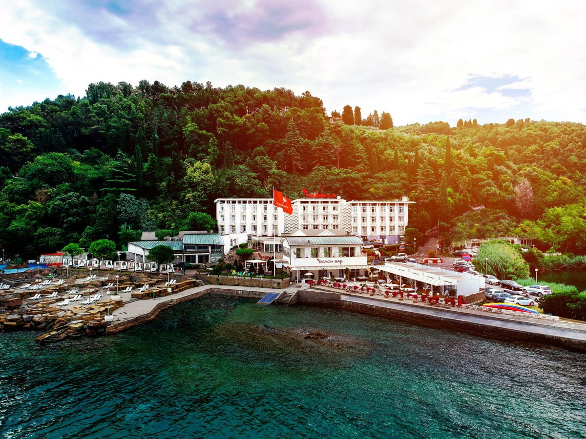 Отель · Barbara Piran Beach Hotel, Koper