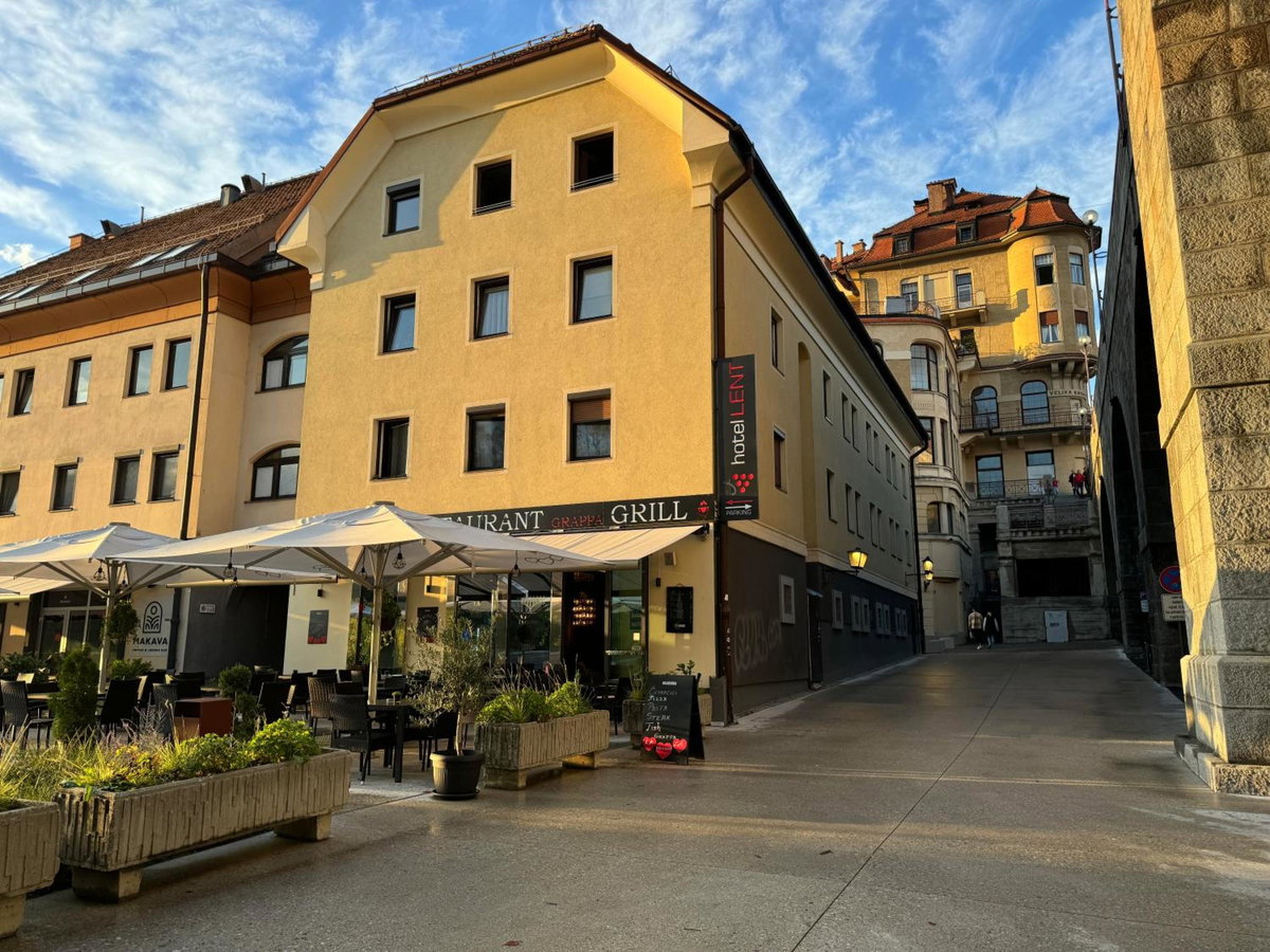 Hôtel · Hotel Lent, Maribor