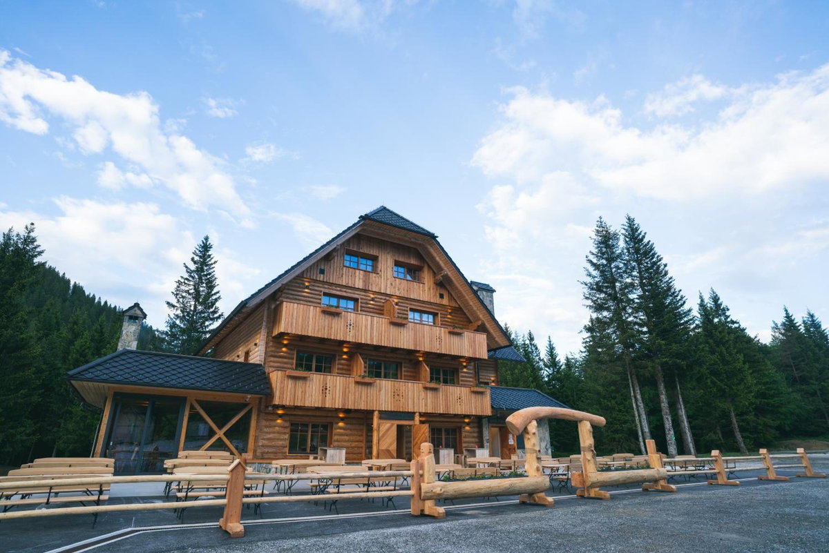 Hotel · Guesthouse Lajnar, Zgornja Sorica