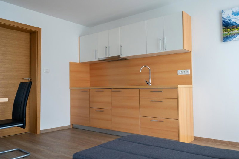 PJ Apartments & Wellness - Hot Tub & Sauna - Free Parking, Cerklje na Gorenjskem, Slovenia