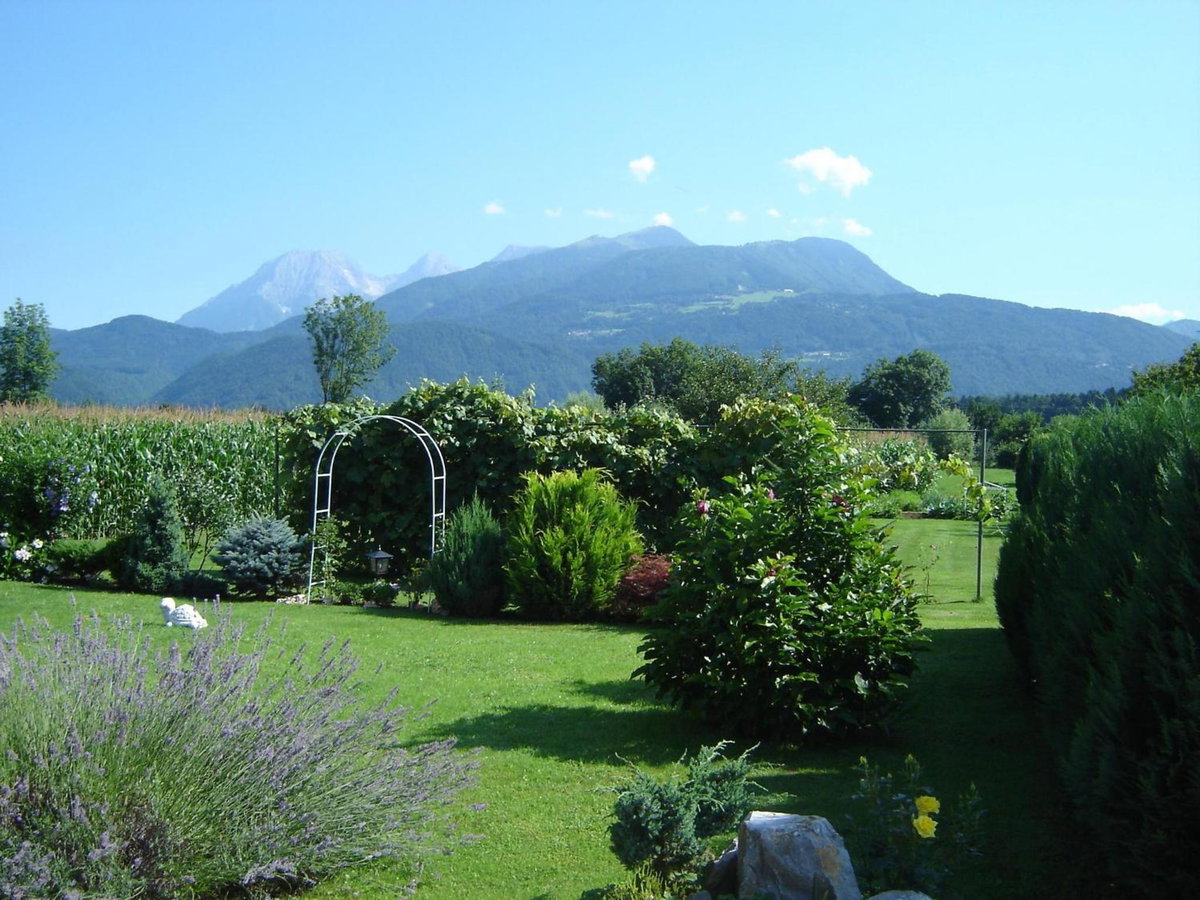 Hotel · Rooms & Apartments Jana, Kranj