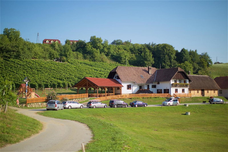 Tourist Farm Rooms Lovrec, Jiršovci, Slovenia