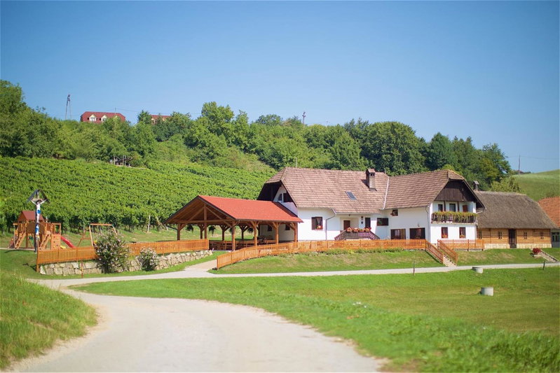 Tourist Farm Rooms Lovrec, Jiršovci, Slovenia