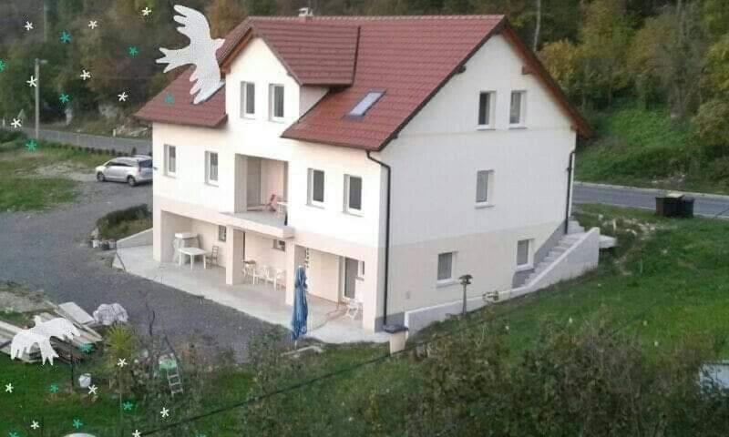 Sobe pri Roži, Postojna, Словения