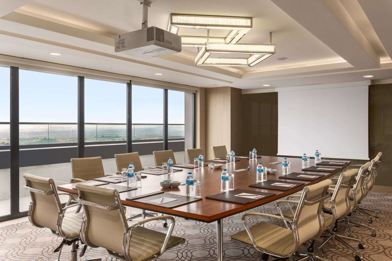 Ramada Plaza By Wyndham Istanbul Tekstilkent, Esenler, Türkei