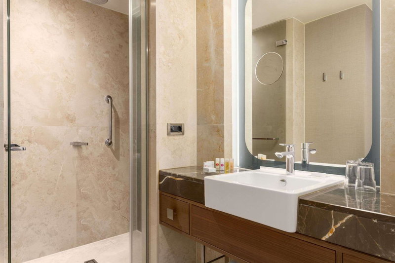 Ramada Plaza By Wyndham Istanbul Tekstilkent, Esenler, Türkei