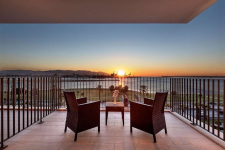 Hilton Garden Inn Izmir Bayrakli, Izmir, Turquía