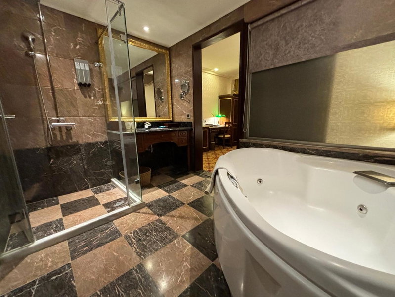 Royal Seasons Hotel Taipei ‧ Nanjing W., Taipei, 台湾