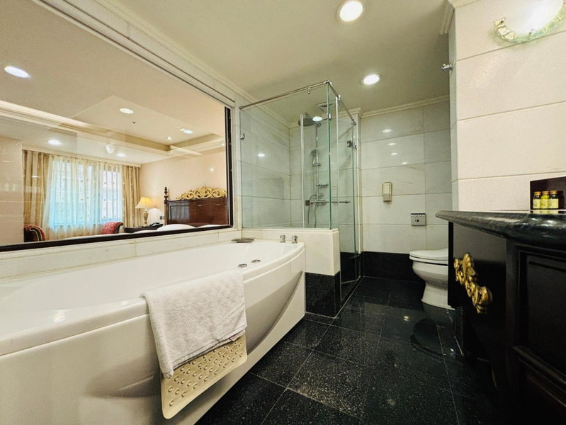 Royal Seasons Hotel Taipei ‧ Nanjing W., Taipei, 台湾