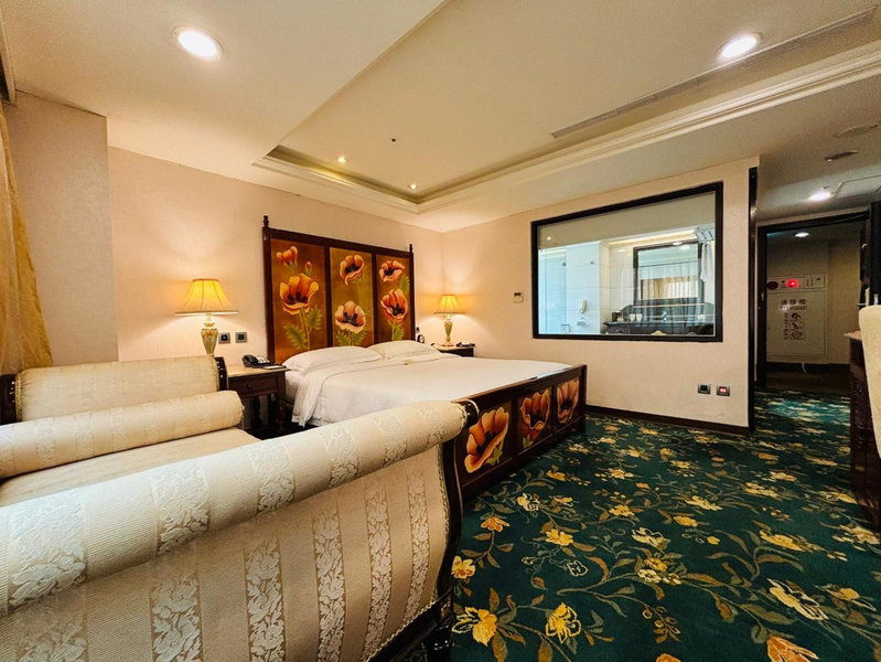 Royal Seasons Hotel Taipei ‧ Nanjing W., Taipei, 台湾