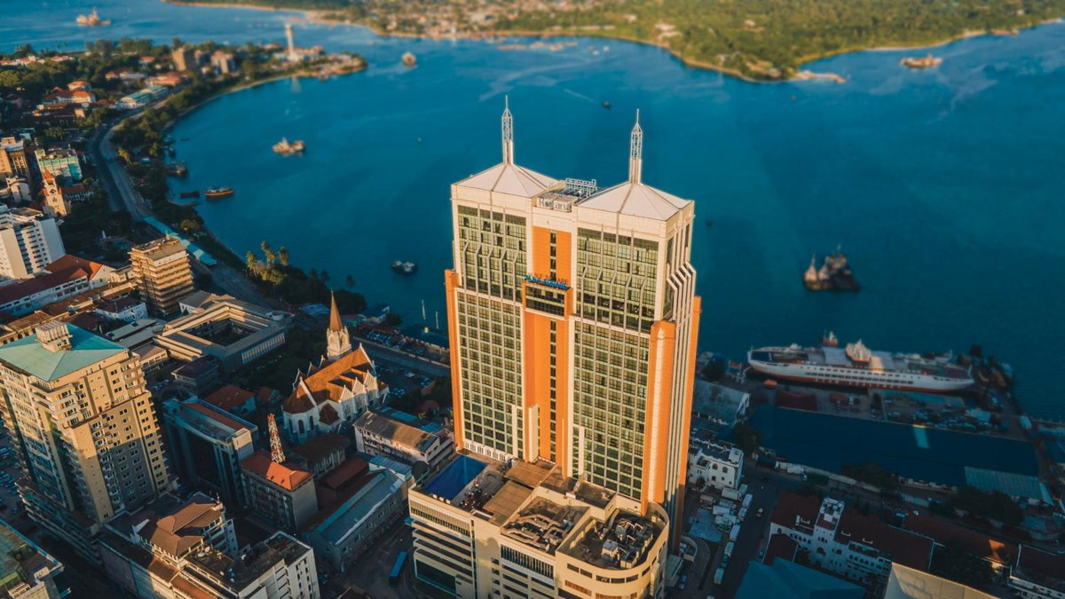 Johari Rotana, Tansania