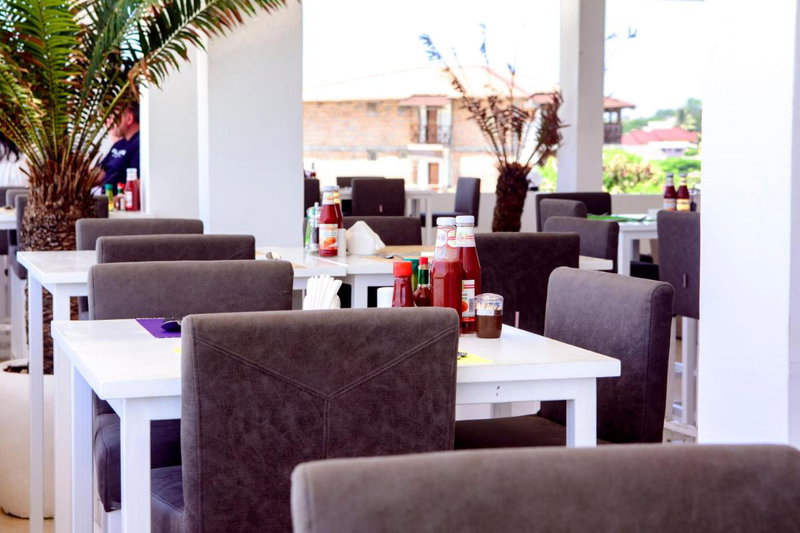 Sunseabar Beach Hotel Kendwa, Kendwa, Танзания