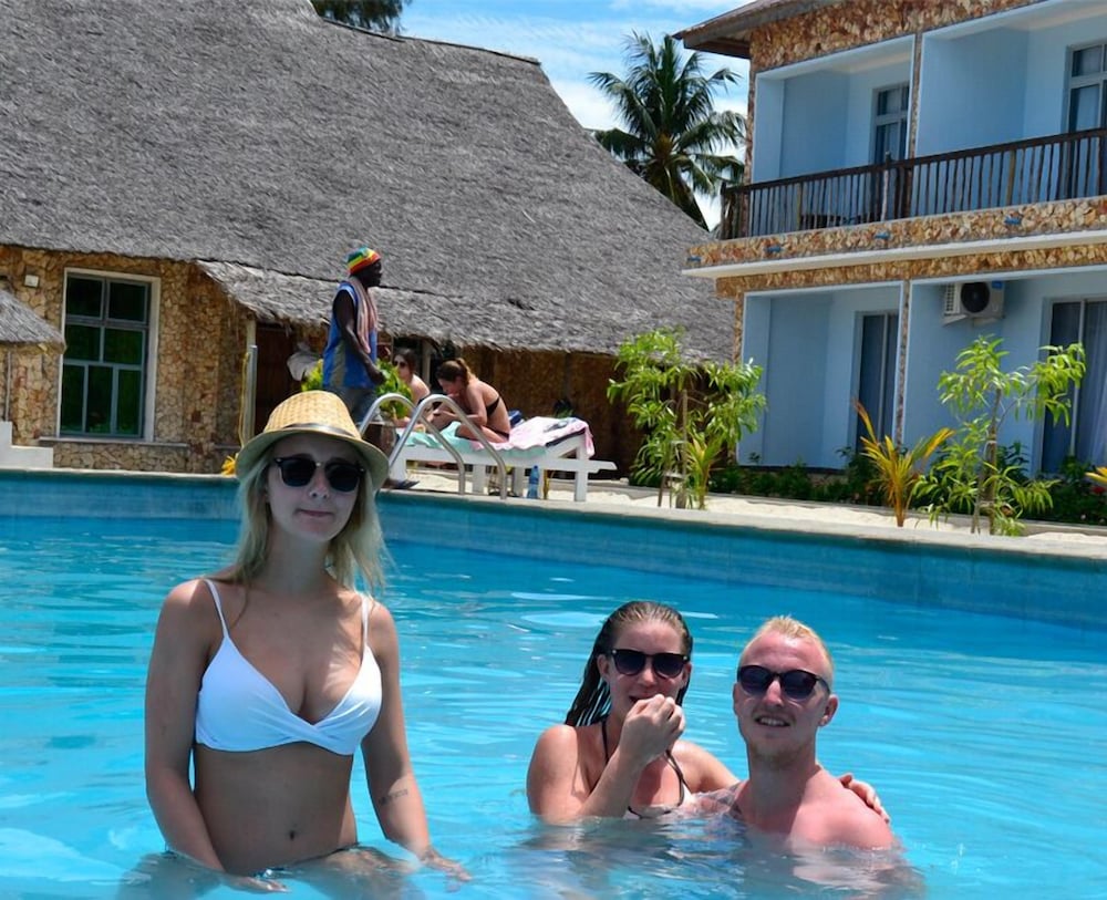 Serene Beach Resort, Tansania