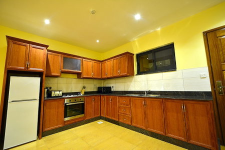 Bukoto Heights Apartments, Kampala, Уганда