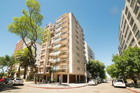 27 Suites Apart Hotel, Montevideo, Uruguay