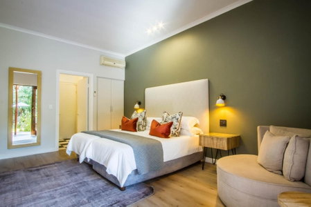 Hlangana Lodge, Oudtshoorn, South Africa
