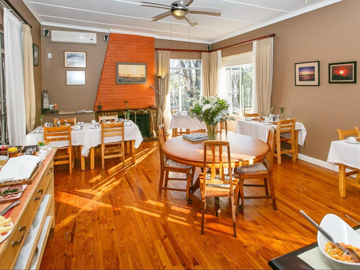 Hotel · Gumtree Guest House, Oudtshoorn