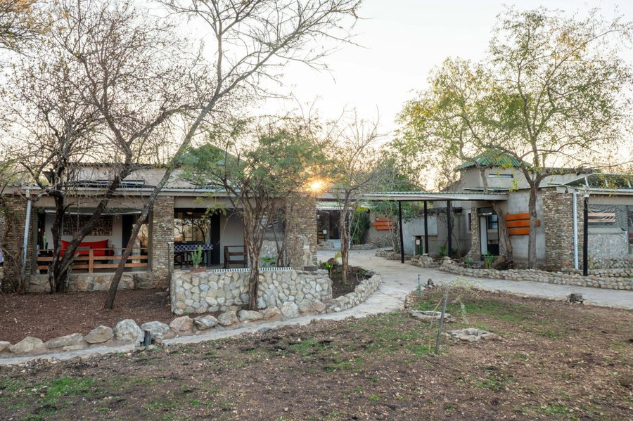 Foxy Crocodile Bush Lodge & Kruger Safaris, Komatipoort, South Africa