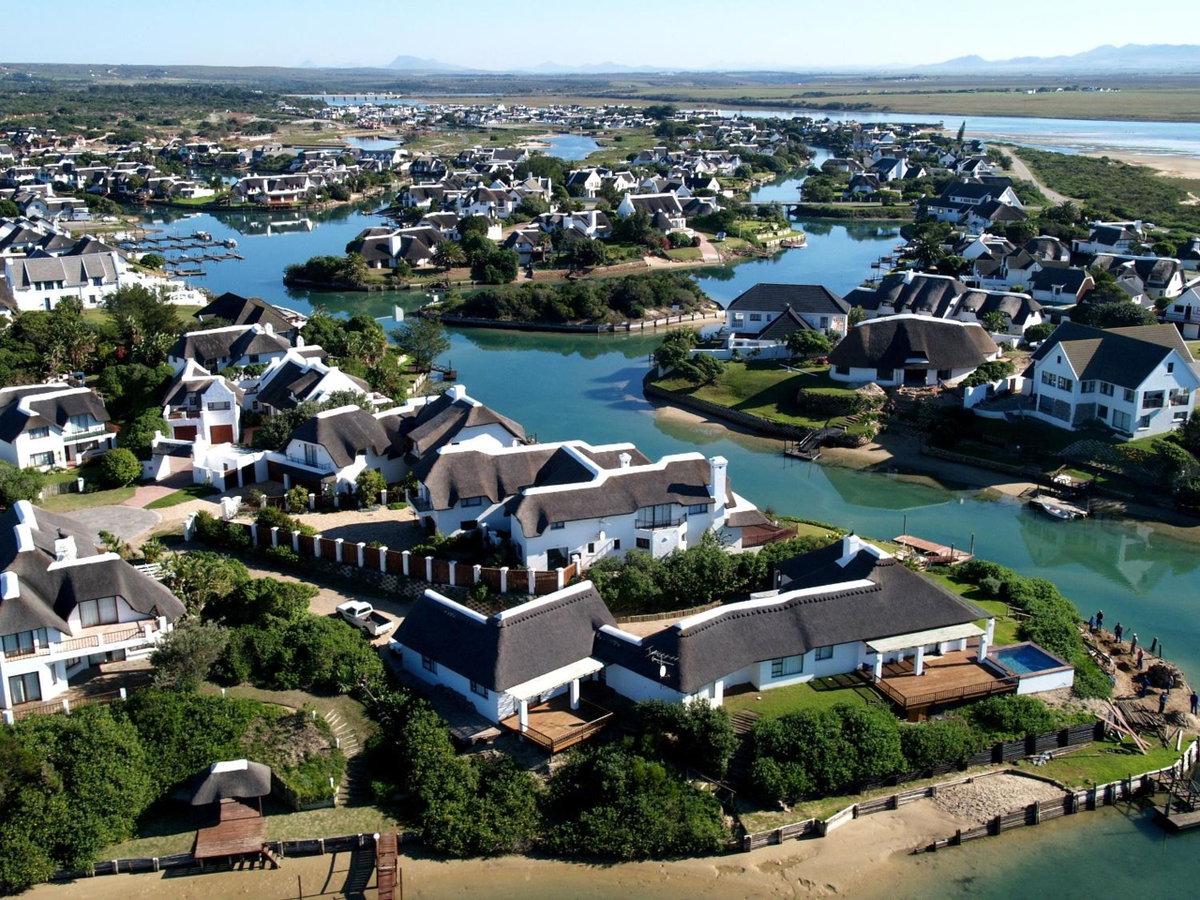 Hotel · BonBini Guest House, Kruisfontein
