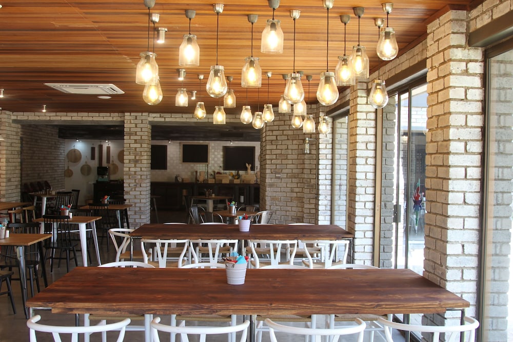 Hotel · 26 Degrees South Bush Boho Hotel, Krugersdorp