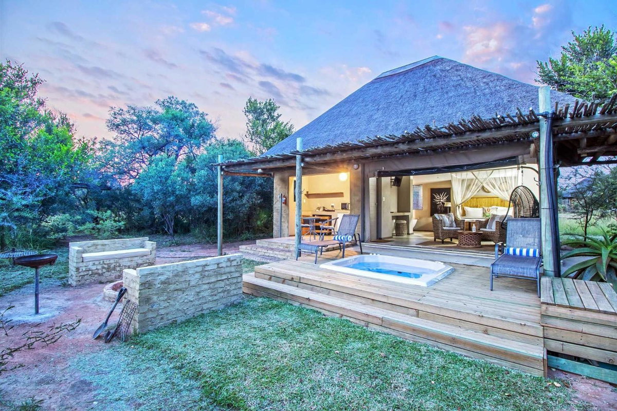 Hotel · LookOut Safari Lodge, Mabopane