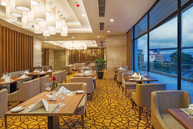Wyndham Legend Halong, Ha Long, Vietnam