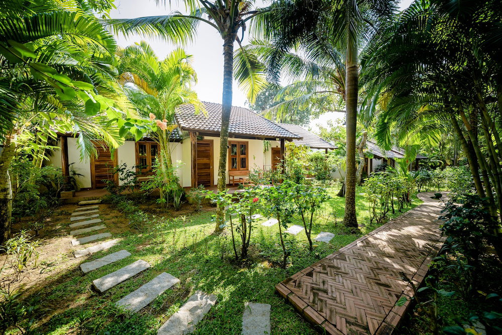 Отель · La Mer Resort, Duong GJong