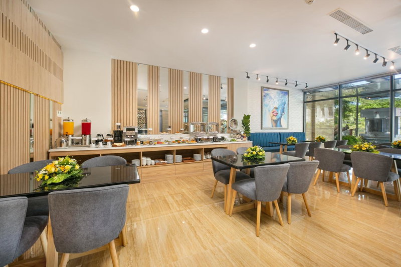 Sun River Hotel & Apartment, Дананг, Вьетнам
