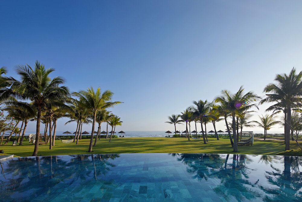 Hotel · Wyndham Hoi An Royal Beachfront Resort & Villas, Hoi An