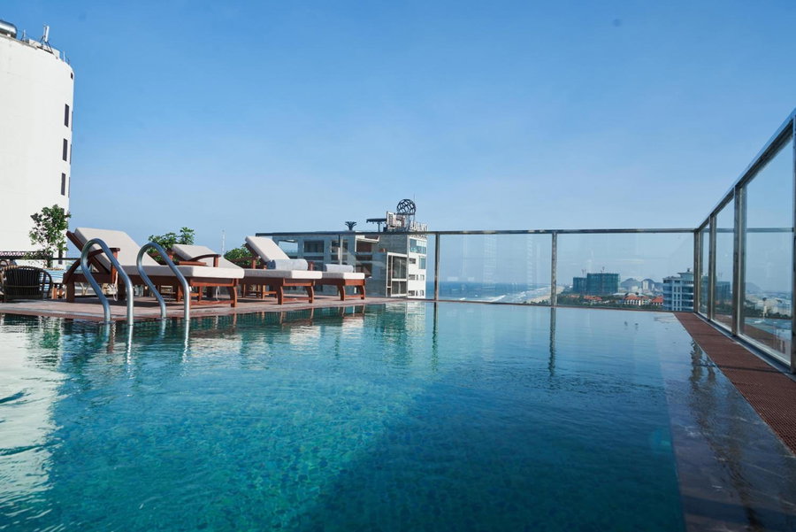 Sofiana My Khe Hotel & Spa - Rooftop Pool Bar - Free 01 Draught Beer and 20-minute Spa per Room, Da Nang, Vietnam