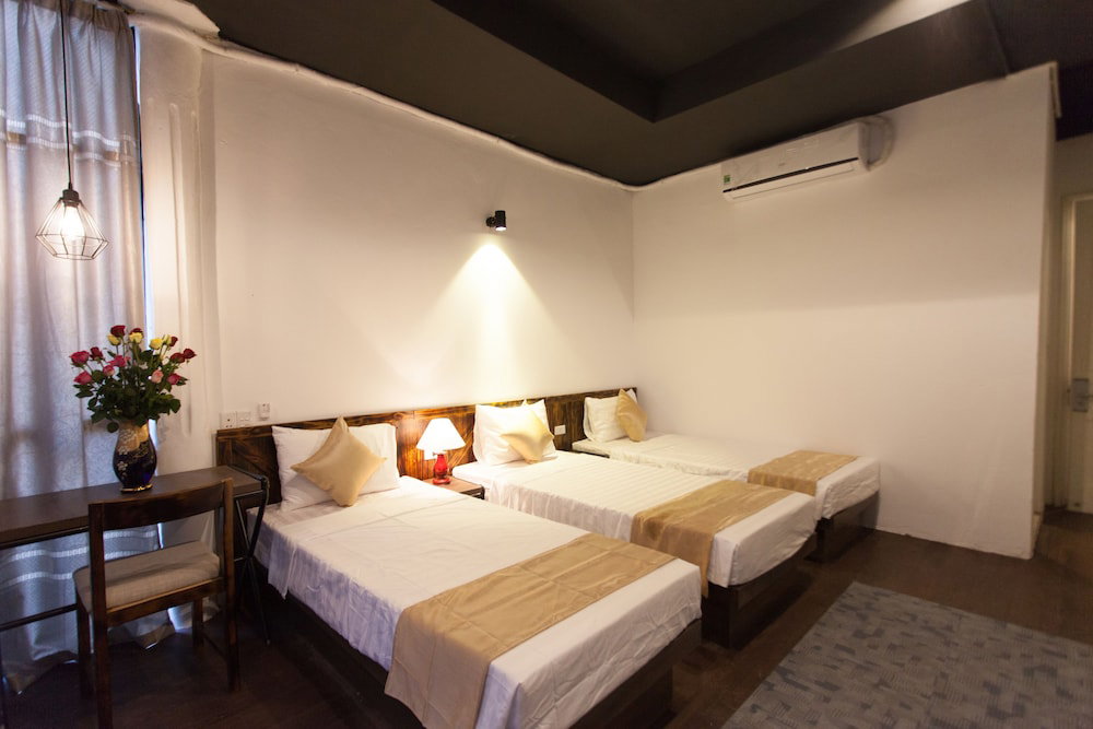 Hotel · Luxury Backpackers, Hanoi