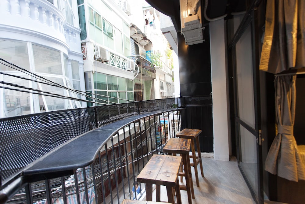 Hotel · Luxury Backpackers, Hanoi