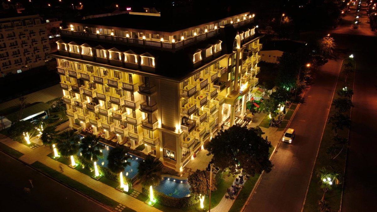 Отель · Orbit Hotel Nha Trang, Нячанг