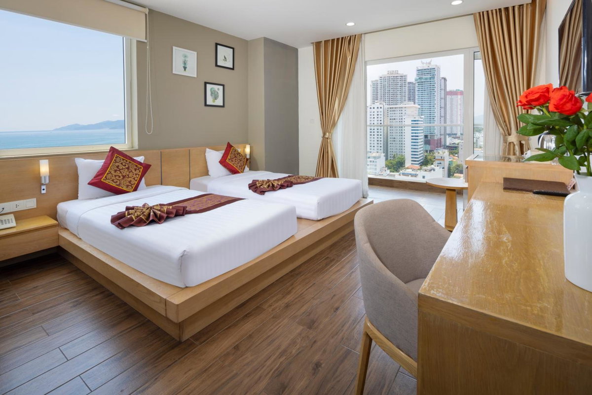 Отель · Gibson Hotel Nha Trang, Нячанг