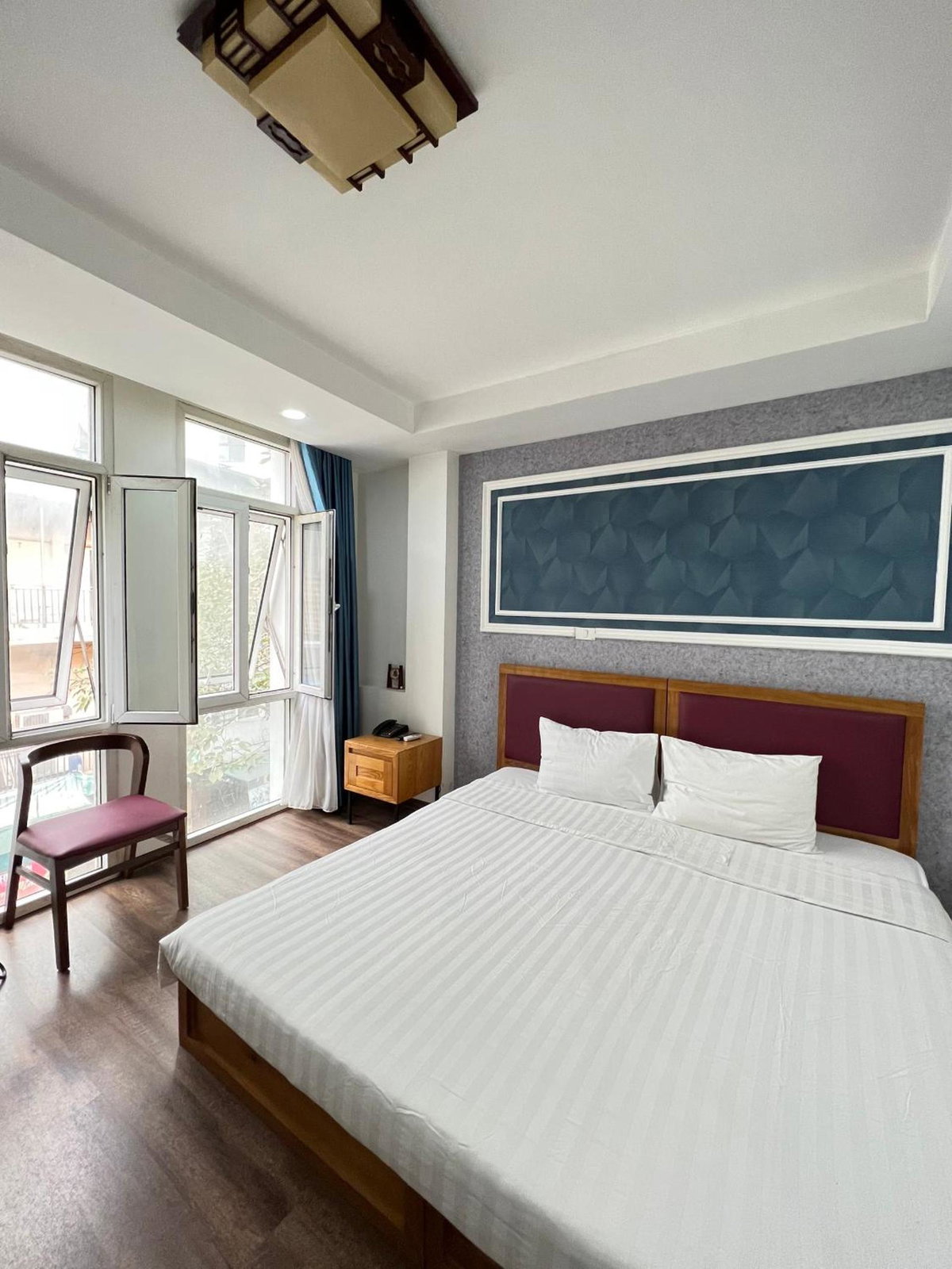 Khách sạn · Holiday Suites Hotel & Spa, Hà Nội