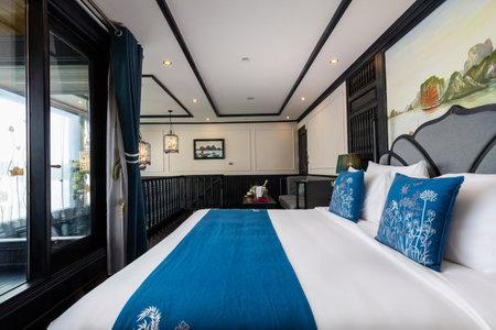 La Regina Grand Cruise, Ha Long, Vietnam
