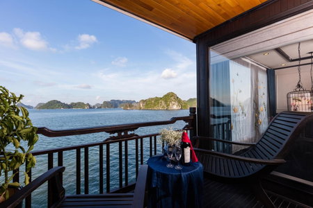 La Regina Grand Cruise, Ha Long, Vietnam