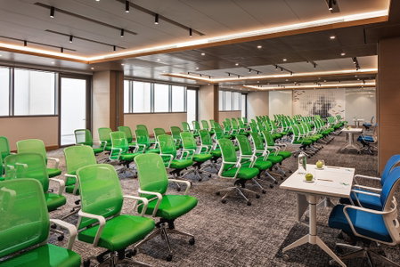 Holiday Inn Hotel & Suites Dubai Science Park by IHG, Dubai, United Arab Emirates