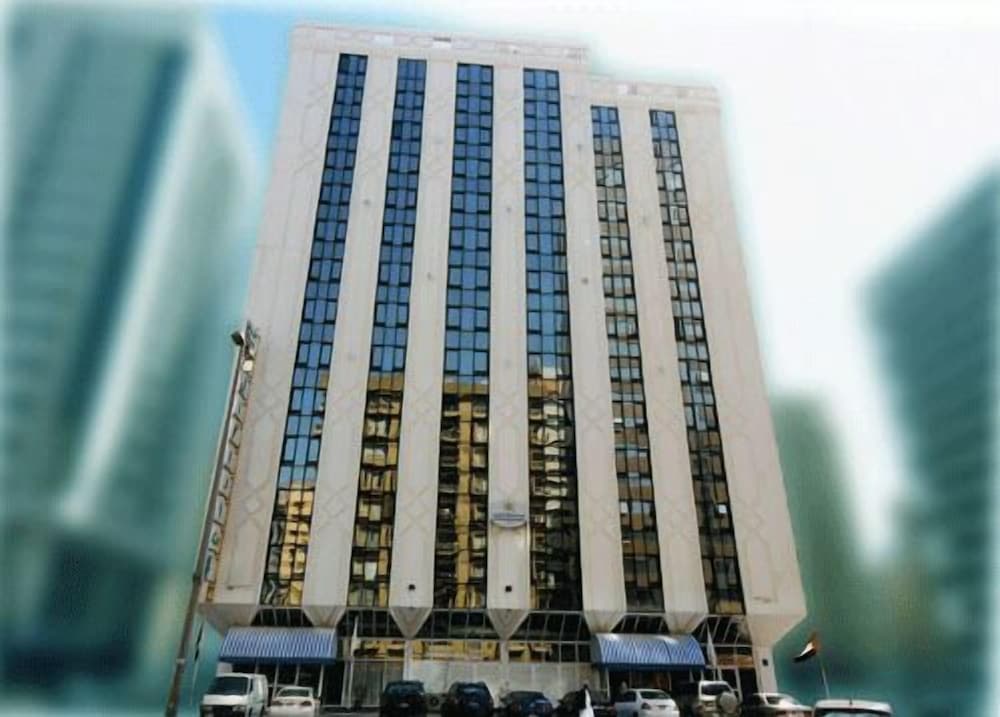 Hotel · Emirates Plaza Hotel, Abu Dhabi