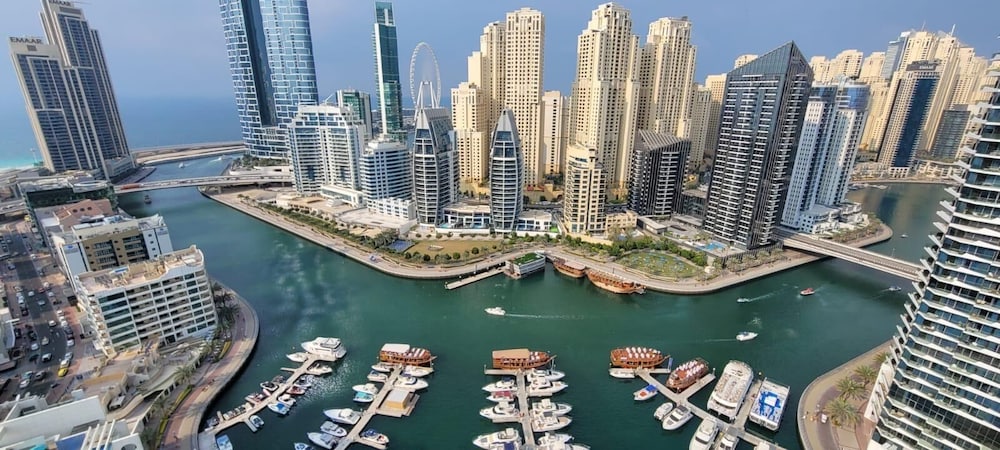 Hotel · Dubai Marina Walk Gem Modern Apartments, Dubái