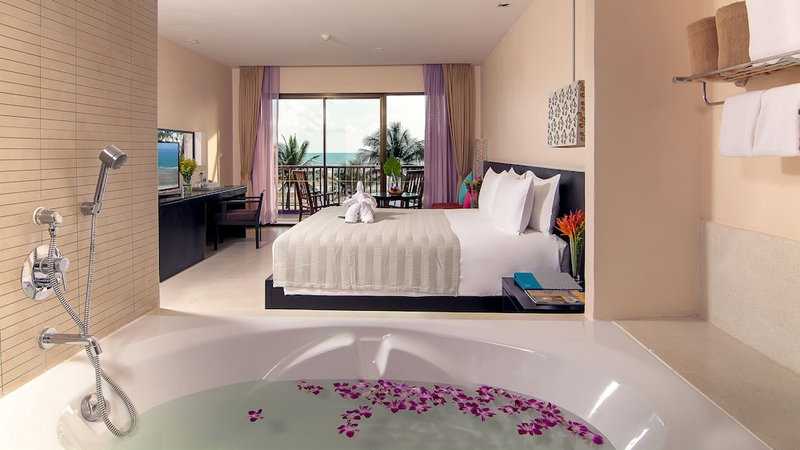 APSARA Beachfront Resort and Villa, Takua Pa, ประเทศไทย