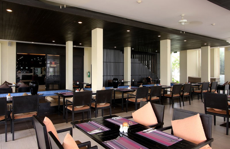 APSARA Beachfront Resort and Villa, Takua Pa, ประเทศไทย